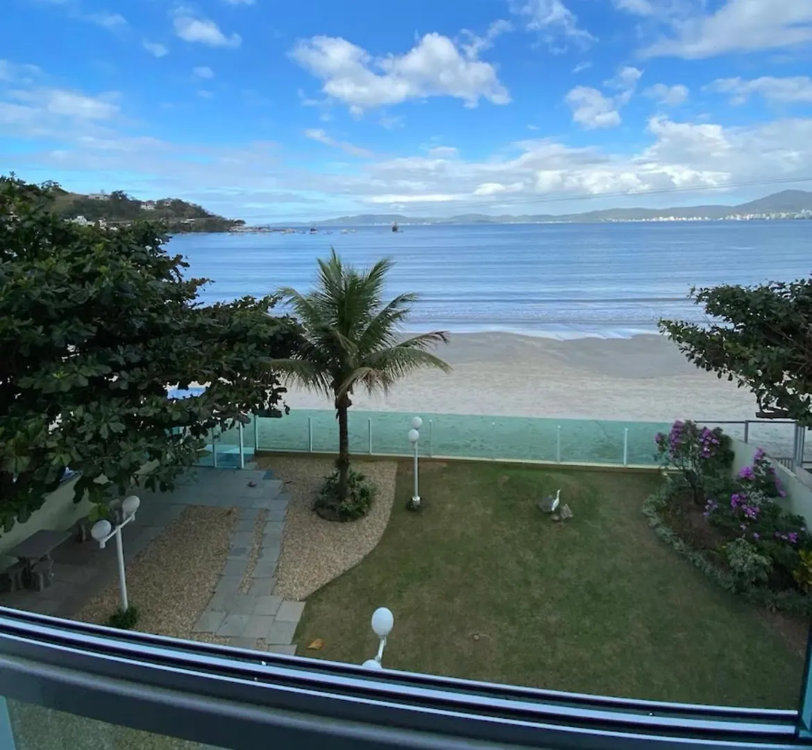 Apartamento Frente Mar Itapema 0*,